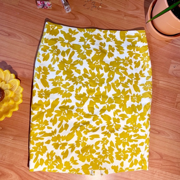 LOFT Dresses & Skirts - Loft floral pencil skirt